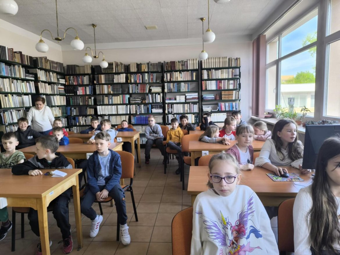 3b w bibliotece