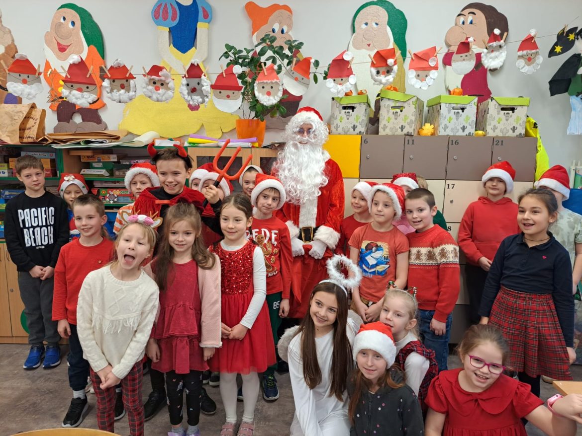 Wizyta św. Mikołaja w Szkole Podstawowej nr 111