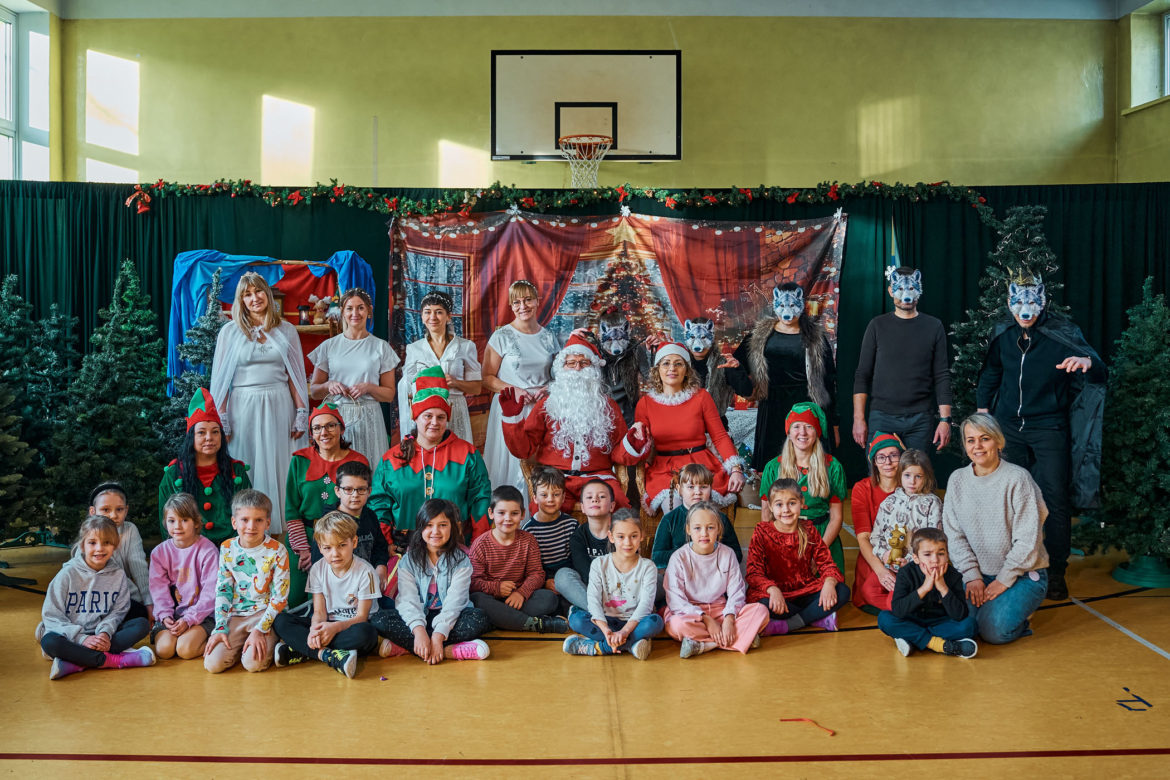 Przedstawienie Rodziców dla uczniów klas 1-3 Magiczna choinka