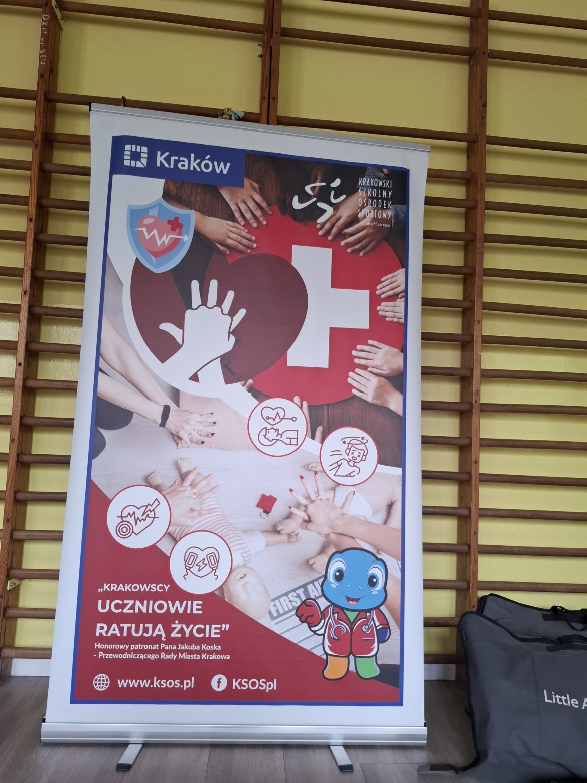 „Krakowscy uczniowie ratują życie” – szkolenia z pierwszej pomocy w naszej szkole.