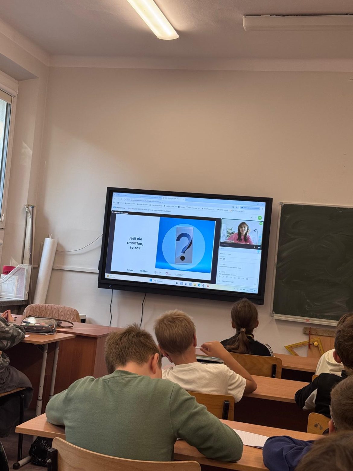 Uczniowie klasy 4B uczestnikami webinaru w ramach projektu „Cyberlekcje 3.0”