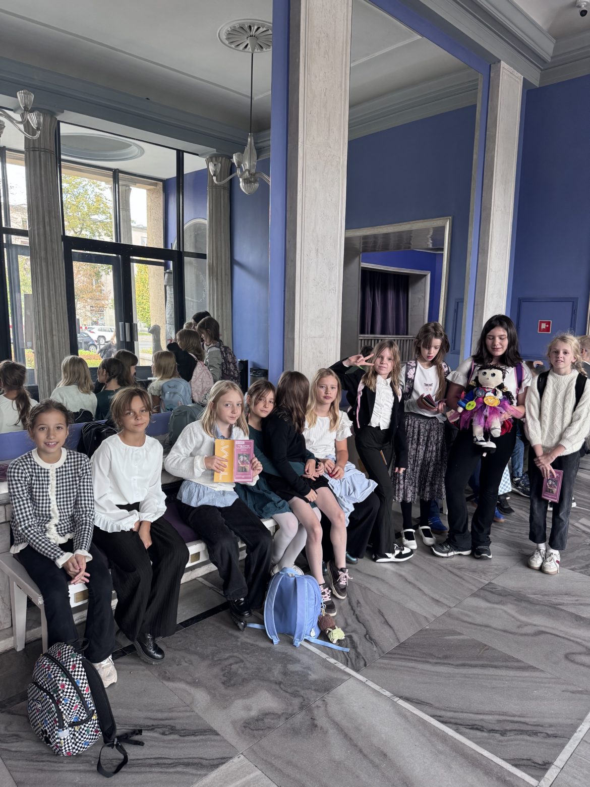 Klasa 4b w świecie Narnii! Wyjście do Teatru Ludowego